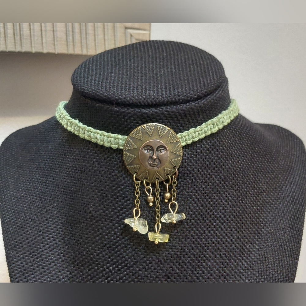 🌞Sun Pendant Green Hemp Choker Necklace